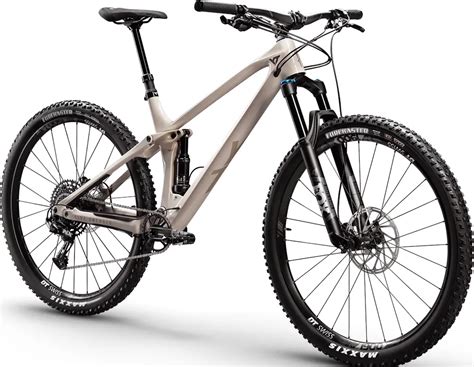 2020 Yt Industries Izzo Comp Specs Comparisons Reviews 99 Spokes