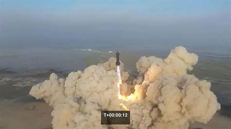 Foguete da SpaceX de Elon Musk explode logo após lançamento Veja