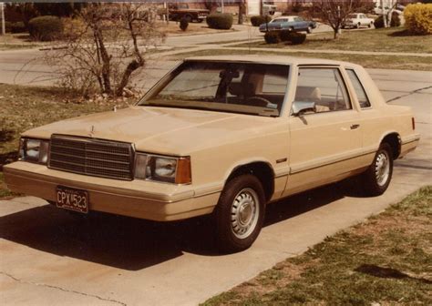 Cc Capsule Plymouth Reliant America Door Staring Down