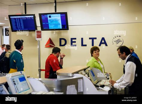 Atlanta Georgia Hartsfield International Airport Delta Airlines Stock ...