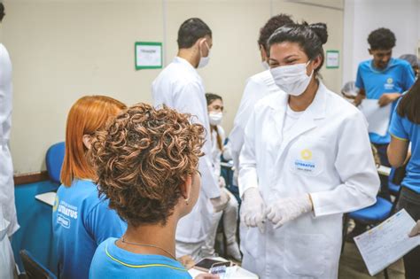 Centro de ensino em Manaus oferece palestras educativas e serviços