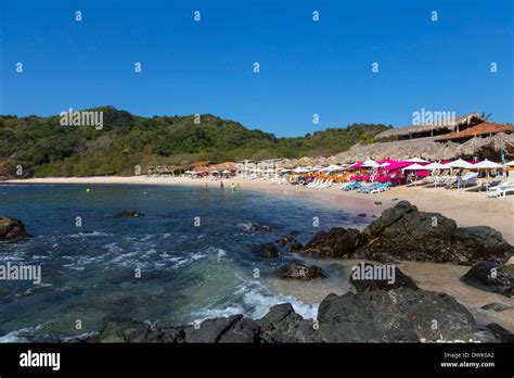 Ixtapa Island Hi Res Stock Photography And Images Alamy