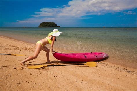 Thailand Woman Sea Bikini Hat Tan Kayak Libong Stock Image