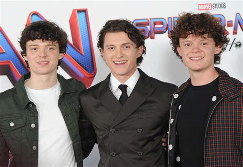 Tom Hollands Brothers: All About Sam, Harry and Paddy