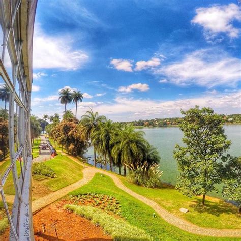 Essa A Vista Do Museu De Arte Da Pampulha Localizado Em Belo