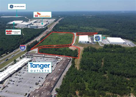 Steven B Tanger Blvd, Commerce, GA 30529 - Commerce Marketplace | LoopNet
