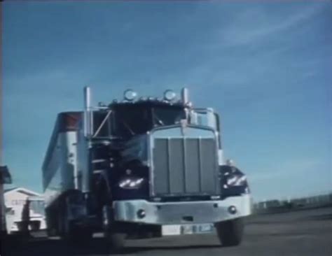 Imcdb Org Kenworth W In Road Dreams