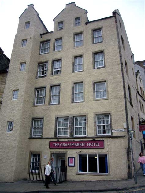 Grassmarket buildings Edinburgh, restaurants + hotels