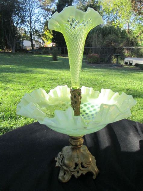 Antique Victorian Vaseline And Opalescent Glass Epergne With Single