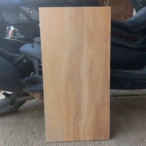 Jual Keramik Lantai Dinding Kayu Matt Rectified Kia Oakley Beige X