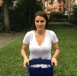 Hot Girl Ice Bucket Challenge