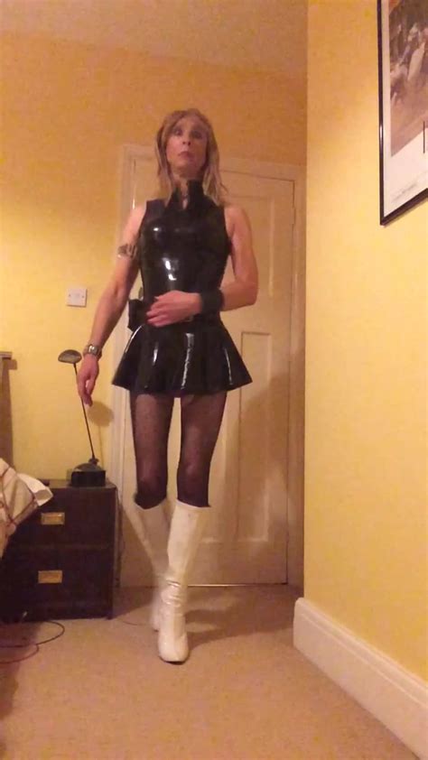 Latex Crossdresser Going Clubbing