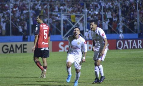 Olimpia Venció Al Alajuela 3 2 En La Final De Ida Y Todo Queda Para