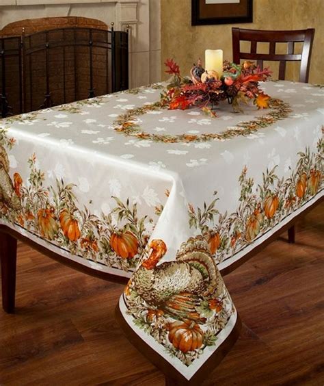 16 Ideal Tablecloths for Thanksgiving