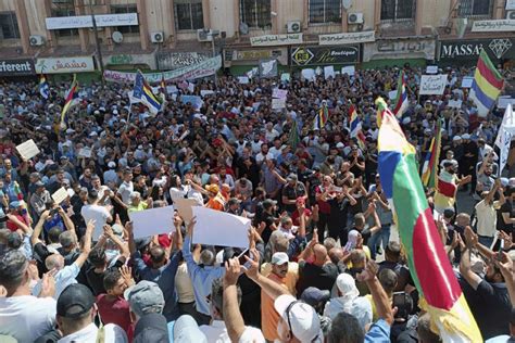 Thousands Join Anti-Assad Rally In Southern Syria - Iran Front Page