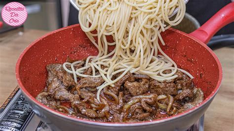 MACARRÃO AO BIFE ACEBOLADO COMBINAÇÃO DELICIOSA DEMAIS RECEITAS