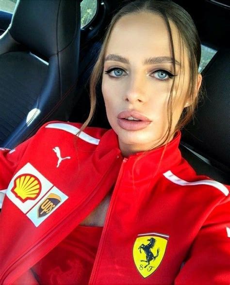 Pin Di Andromeda Su Red Sexy Ferrari Girls