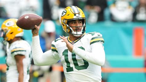 Packers QB Jordan Love Throws TD Pass In Preseason Opener