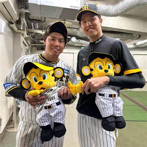 阪神タイガースさんのインスタグラム写真 阪神タイガースinstagram「今日のヒーローは才木選手と梅野選手のバッテリーです！ 今日