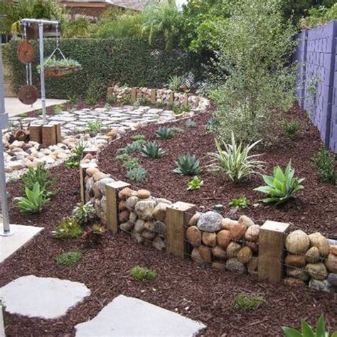 8 ideas para decorar el jardín con piedras Jardín con piedras