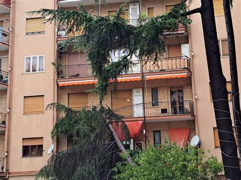 Maltempo Ecco La Situazione In Campania Nuova Proroga Per Lallerta