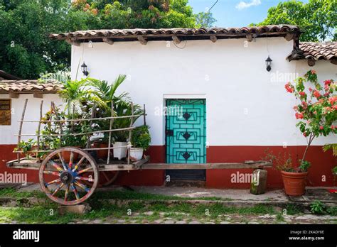 The colorful, Colonial buildings in Suchitoto streets, El Salvador ...