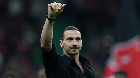 L Ac Milan Officialise Le Retour De Zlatan Ibrahimovic Dans Son