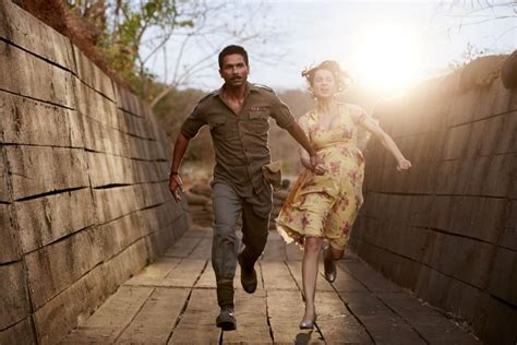 Saif Ali Khan Shahid Kapoor And Kangana Ranauts Rangoon Movie Stills