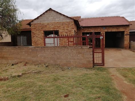 3 Bedroom House For Sale In Lebowakgomo Zone S Remax™ Of Southern Africa