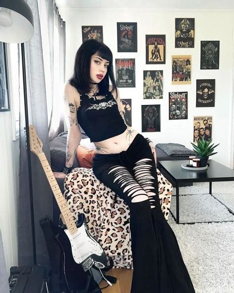 Goth Mommy Outfits