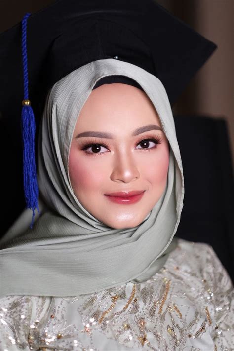 Graduation Makeup Hijab Inspired Makeup Wisuda Hijab Flawless Hijab