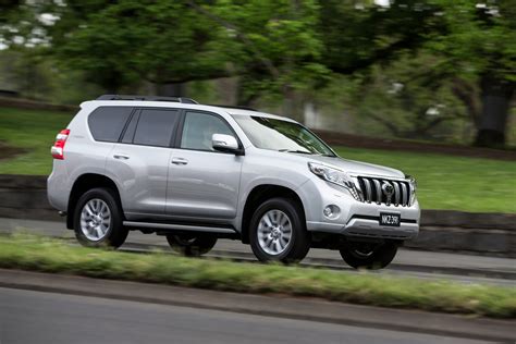 2013 Toyota Prado HD Pictures Carsinvasion