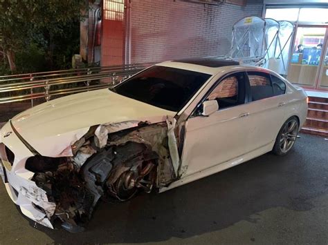 [新聞] Bmw自撞辯稱是代駕闖禍 酒駕男遭警識破 看板 Car Mo Ptt 鄉公所