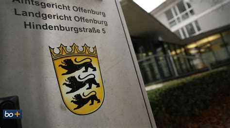 Offenburg Prozess Am Amtsgericht Offenburg Mit Messer Zugestochen Das