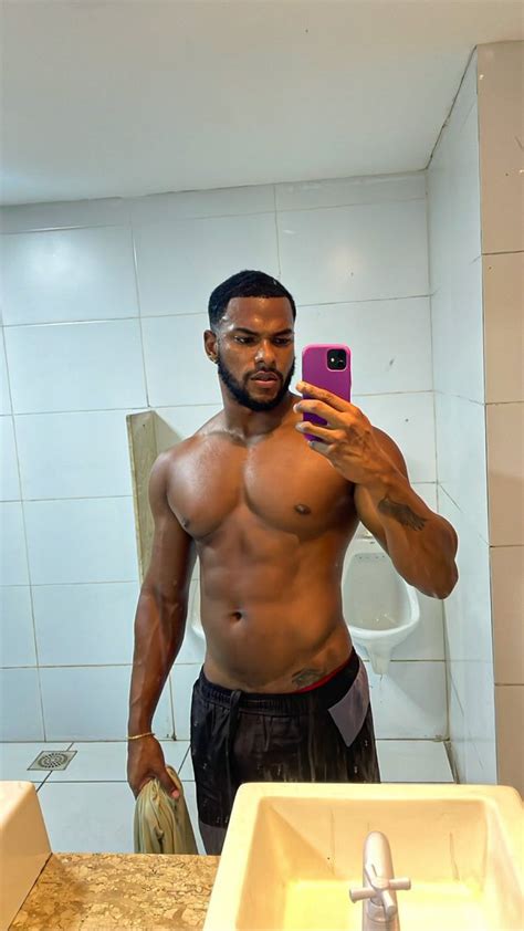 Nude Bachelors On Twitter Https T Co Jdpygcgbv Twitter