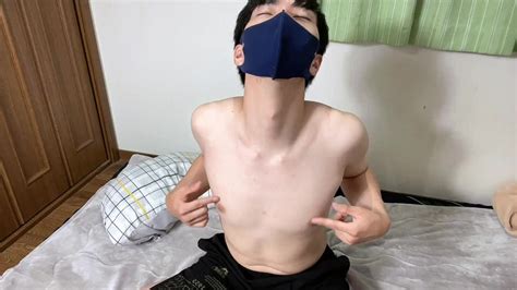 大学生のが自分の乳首をいじりながらイってしまう喘ぎ声アリ Free Sex Video RedTube