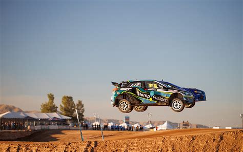 Cars ‘jump and fly’ as Nitro Rallycross debuts in Arizona