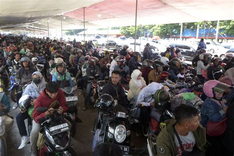 Puncak Arus Balik Sepeda Motor Di Pelabuhan Bakauheni Antara News