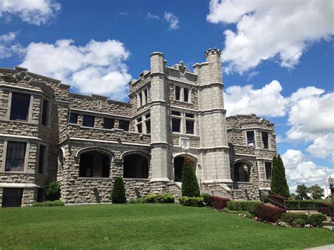 18 Fairy-Tale Castle Wedding Venues in America | Martha Stewart Weddings