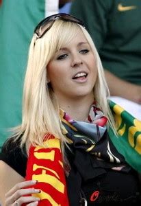 Supportrice Portugaise Blonde Le Blog De Classics Vid Os Insolites