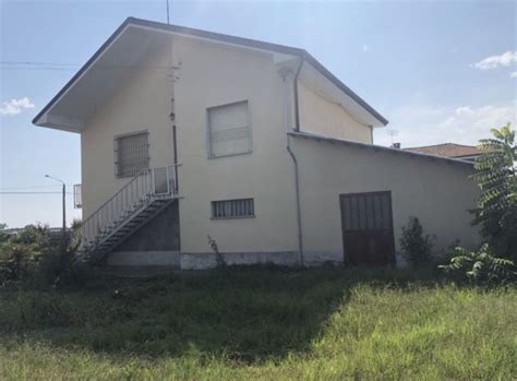 MONASTEROLO DI SAVIGLIANO Casa Indipendente Da Ristrutturare Busso