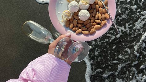 9 Ways To Add Soaked Almonds In Your Diet | Republic World