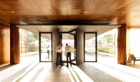 B Hotel Brasília Modernize Its Operations with Oracle Hospitality and