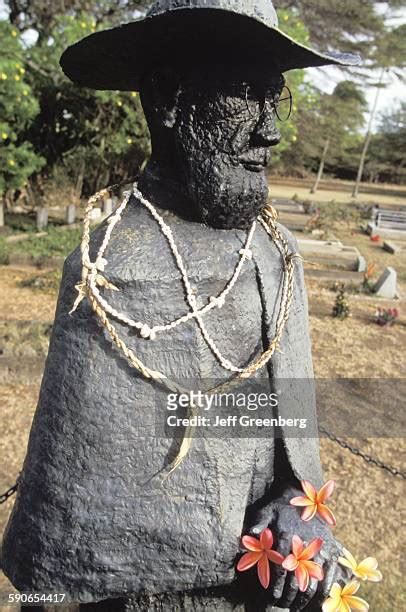 12 Statue Of Father Damien Stock Photos, High-Res Pictures, and Images ...