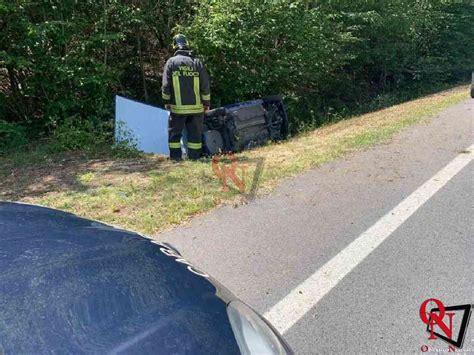 Cafasse Incidente Sulla Torino Lanzo Auto Nel Fosso Foto