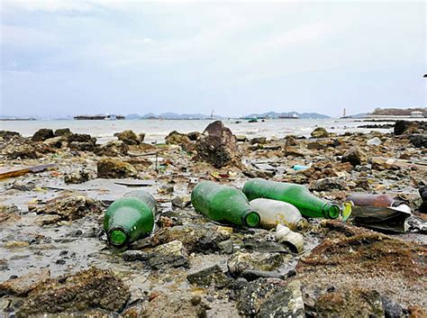 Fondo Devastación Ambiental Basura Y Contaminación En Las Playas Y En