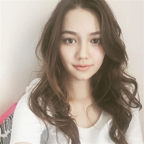 Hot Girl V N Xinh L I C N L Con Lai N A Th Ch U Sao N I