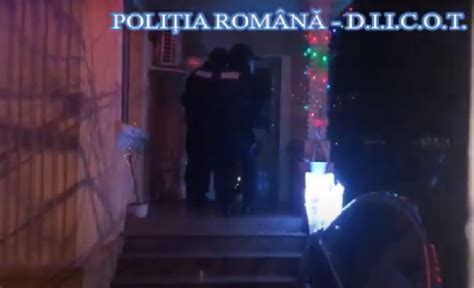 Video Perchezi Ii La O Grupare Specializat N Proxenetism I Sp Lare