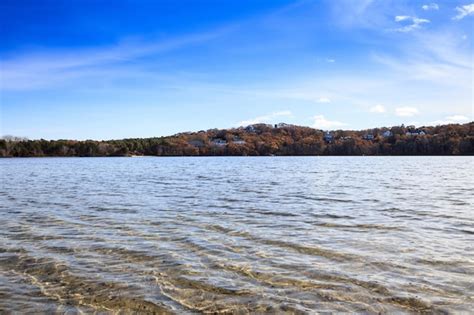 Premium Photo Scargo Lake Overlooks The Hilltop In Dennis