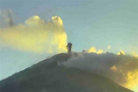 Badan Geologi Sebut Gempa Vulkanik Gunung Ile Lewotolok Meningkat